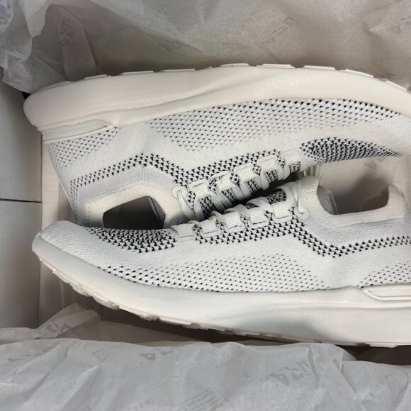 APL Women's Techloom Breeze Runners - Picture 7 of 8